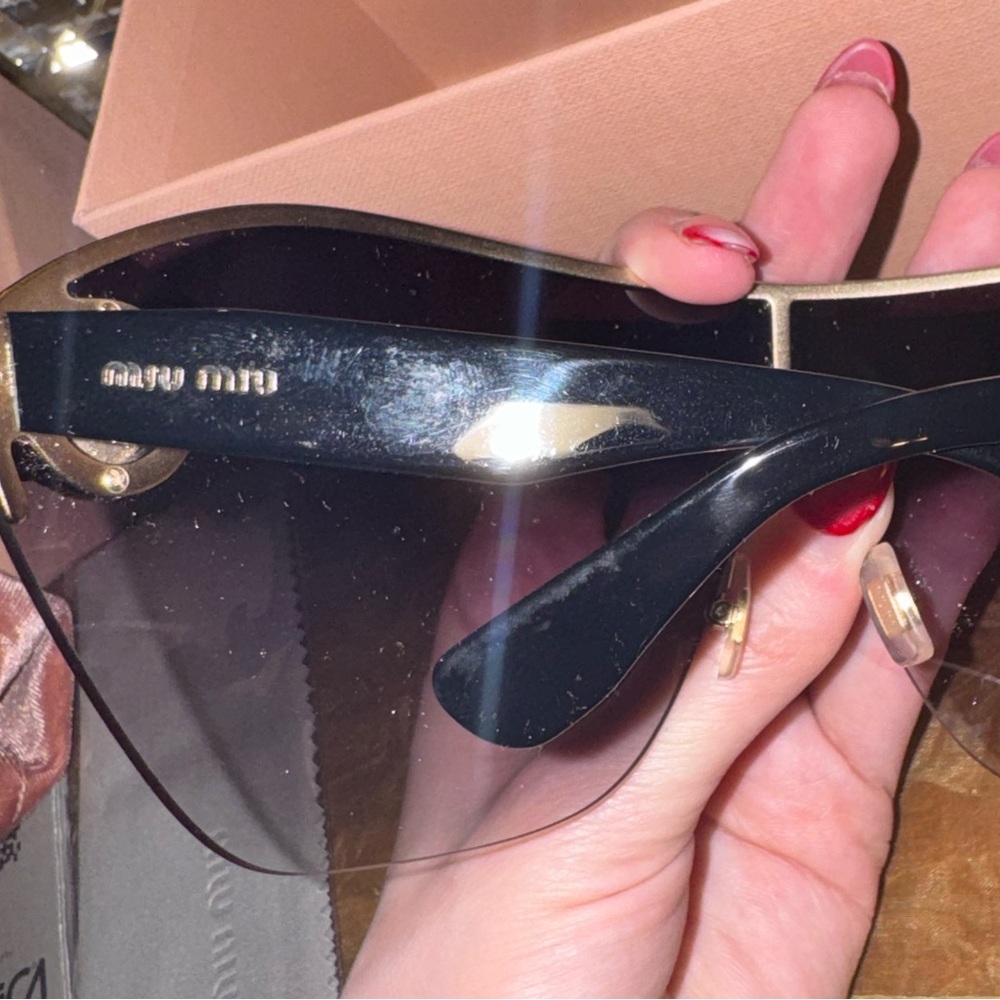 MIU MIU Sunglasses - Picture 7 of 8